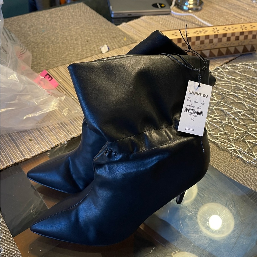 Express boots size 10 brand new